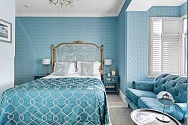 Somerville Room 8