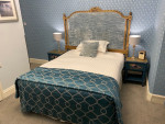 Room 8 with Bay window